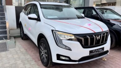 Mahindra XUV700 AX7